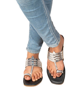Korakari - Women Silverfox Kolhapuri Chappal