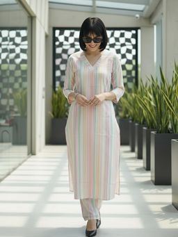 Varanga - Women Striped Regular Kurta With Pant