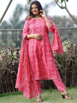 Libas - Printed Magenta Kurta and Pant with Dupatta (Set of 3)