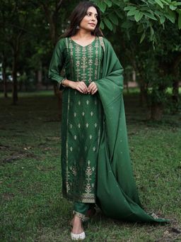 Libas - Embroidered Green Kurta and Pant with Dupatta (Set of 3)