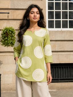 KAFTANIZE - Green Paisley Printed Short Kurti