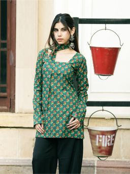 KRUTICO - Aaira Green Printed Round Neck Full Sleeve Cotton Short Kurti with Scarf