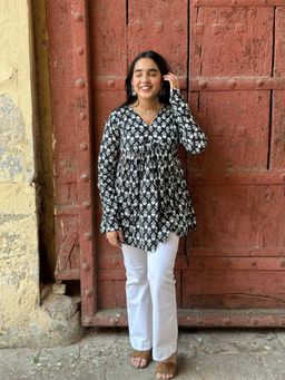 KRUTICO - Black Syahi V-Neck Full Sleeve Handblock Printed Cotton Short Kurti for Women