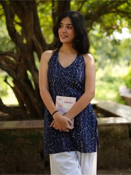 KRUTICO - Suhani Indigo Floral V-Neck Sleeveless Cotton Short Kurti for Women