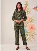 Olive color option, Currently selected