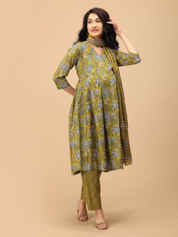 The Mom Store - Sunehri Blooms Maternity and Nursing Kurta & Pant With Dupatta