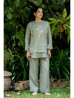 SIARA WOMEN - Basil Green Linen Tunic with Pant