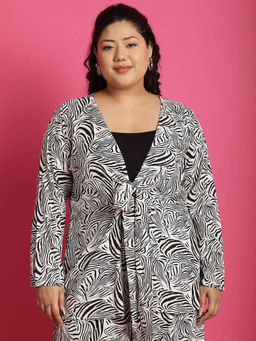 theRebelinme - Plus Size Women's Black & White Zebra printed tie-up shrug