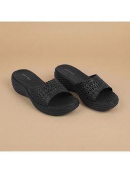 Metro - Women Black Platform Sandal Heels