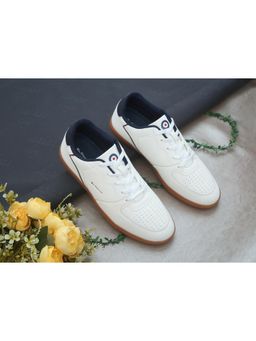 Ben Sherman - Men White Solid Lace-Up Casual Sneakers