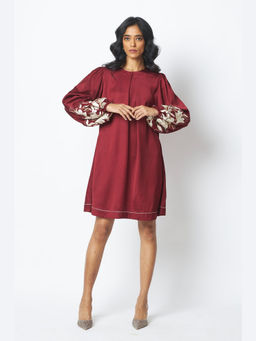 MADDER MUCH - Burgundy Poey - Sculpted Sleeve Shift Dress