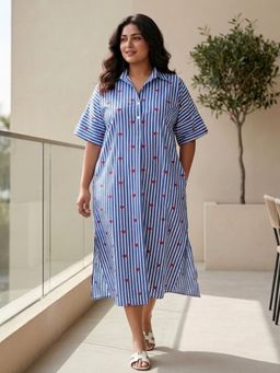 Qurvii - Blue Heart Print Stripe Oversized Dress