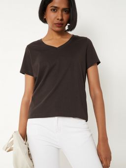 max - Women Brown Cotton Blend Solid Regular T-Shirt