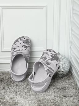SOLETHREADS - Camo Grey Printed Men Clogs
