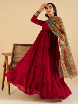 Deebaco - Maroon Tiered Mai Ethnic Kurta with Dupatta