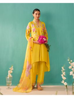 Label Madhuri Thakkar - Women Yellow Muslin Kurta with Pant and Dupatta