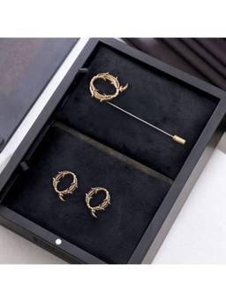 Cosa Nostraa - Antique Gold "Q" Alphabet Cufflink & Lapel Pin Gift Set for Men