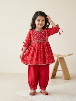 Blabber - Printed Cotton Girls Ethnic Wear 3/4 Sleeve Kurti And Salwar - Red