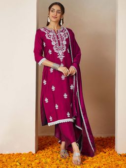 Janasya - Pink Embroidered Regular Kurta and Pant with Dupatta