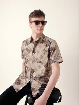 The Bear House - Men’s Casual Geometric Print Beige Shirt