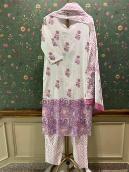 HERITAGE - Floral Blush Cotton Kurta With Pant & Dupatta