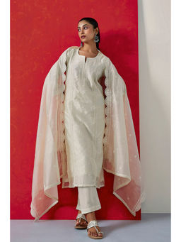 HERITAGE - Off-White Chanderi Embroidered Kurta With Pant & Dupatta