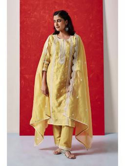 HERITAGE - Zariya Embroidered Chanderi Kurta With Pant & Dupatta - Yellow
