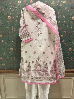 HERITAGE - Cream Straight Fit Cotton Kurta With Pant & Dupatta