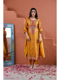 HERITAGE - Premium Dola Jacquard Embroidered Kurta With Pant & Dupatta