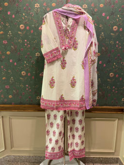 HERITAGE - Lilac Pink Floral Cotton Kurta With Pant & Dupatta