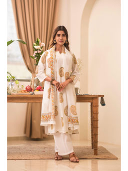 HERITAGE - White Paisley Hand Block Cotton Kurta With Pant & Dupatta