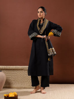 HERITAGE - Nazaakat Linen Black Kurta With Pant & Dupatta