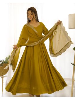 JATRIQQ - Women'S Pure Roman Silk Chanderi Anarkali Kurta with Pant and Dupatta (Set of 3)