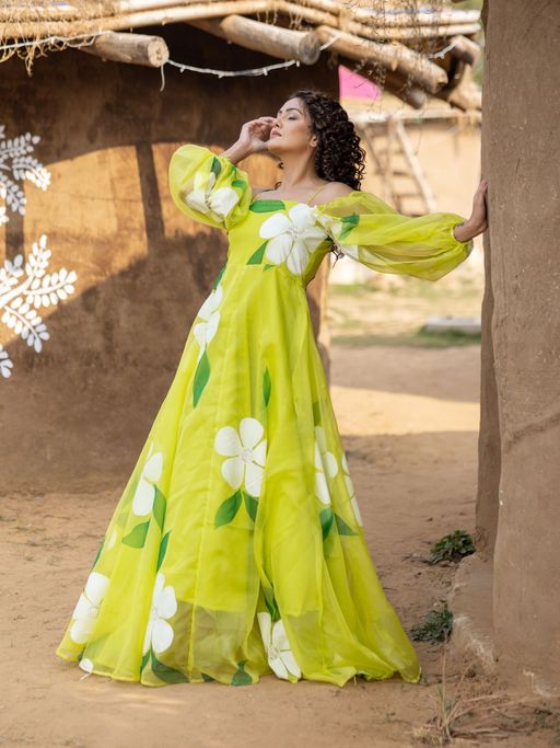 green emerald velvet dress 313-1 ISABELLE Pleated dress with neckline and long sleeve