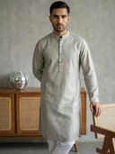 Off White color option, Currently selected