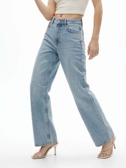 Outzidr - Light Blue Studded Denim Jeans