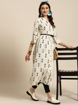 Gahan - Womens Off White Geometric Embroidered Kurta