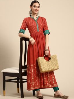 Gahan - Womens Ethnic Motifs Pleated Kurta with Pant