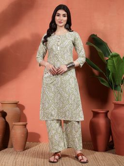 Gahan - Womens Green Pure Cotton Printed Kurta with Pant