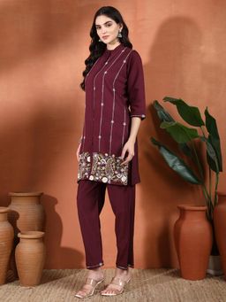 Gahan - Womens Burgundy Floral Embroidered Vatikan Silk Kurta with Pant