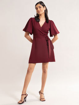 Twenty Dresses by Nykaa Fashion - Maroon Solid V Neck Mini Dress