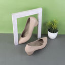 Beige color option, Sold out, Currently selected