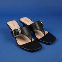 Black color option, Sold out, Currently selected