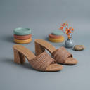 Beige color option, Currently selected