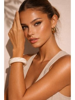 Niska - Rasin White Square Shaped Bangle