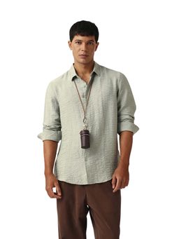 The Bear House - Men Textured Slim Fit Casual Shirt Green