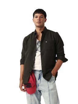 The Bear House - Men Textured Slim Fit Casual Shirt Olive