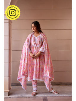 POMCHA - Kapaas Pastel Peach Lace Kurta with Pant and Dupatta (Set of 3)