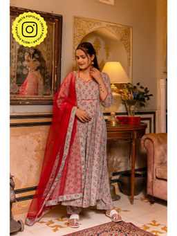POMCHA - Gaurangi Grey Phool Jaal Cotton Anarkali Kurta with Pant and Dupatta (Set of 3)