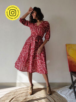 WHY SO BLUE - Plum Maroon Knee Length Wrap Dress